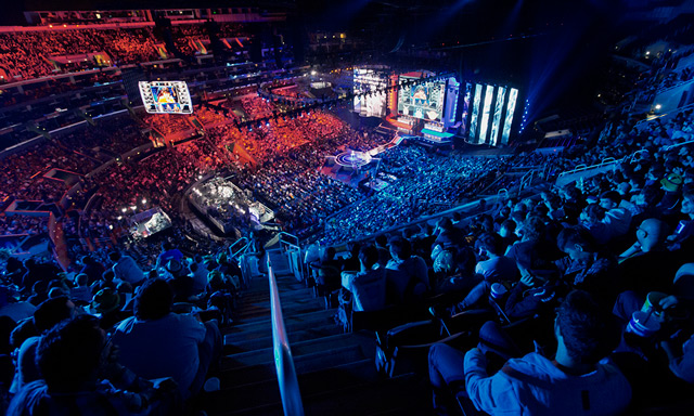 iG击败TES展现电子竞技团队协作，强强对话细节定胜负